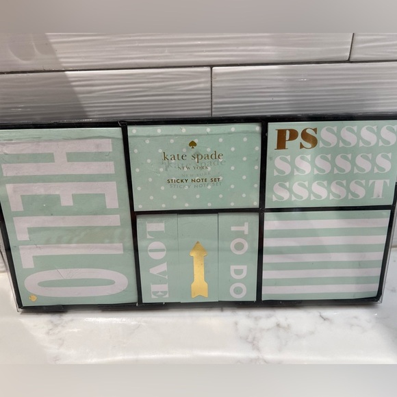 Kate Spade sticky note set mint green
700 New - Picture 3 of 7